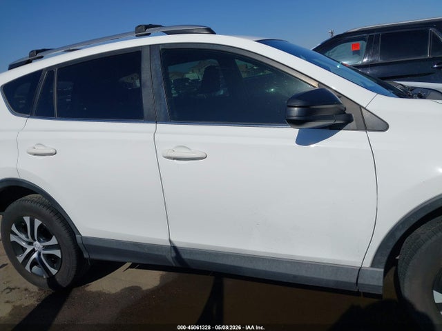 Toyota RAV4 LE 2018 JTMZFREV5JJ212094 Image 14