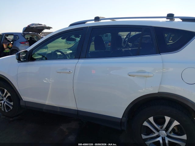 Toyota RAV4 LE 2018 JTMZFREV5JJ212094 Image 15