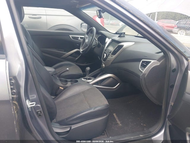 KMHTC6ADXGU258081 Hyundai Veloster