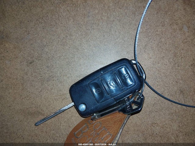 45061368 :رقم المزاد ، 3VWCM31Y05M313428 vin ، 2005 Volkswagen New Beetle Gls مزاد بيع