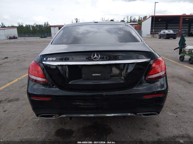 Aukcja sprzedaży 2017 Mercedes-benz E 300, vin: WDDZF4JB8HA056308, numer aukcji: 45061390