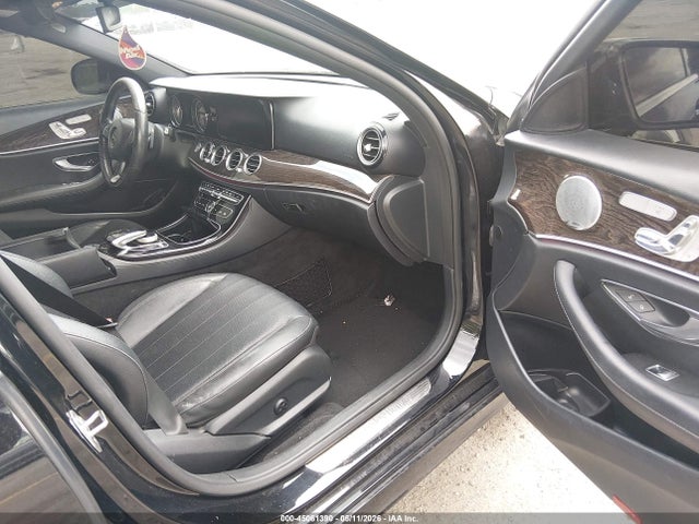 Aukcja sprzedaży 2017 Mercedes-benz E 300, vin: WDDZF4JB8HA056308, numer aukcji: 45061390