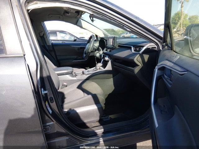 45061398 :رقم المزاد ، JTMH1RFV2KD502043 vin ، 2019 Toyota Rav4 Le مزاد بيع