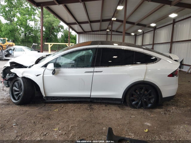 2018 Tesla Model X 100d/75d/p100d მანქანა იყიდება აუქციონზე, vin: 5YJXCBE29JF112391, აუქციონის ნომერი: 45061414
