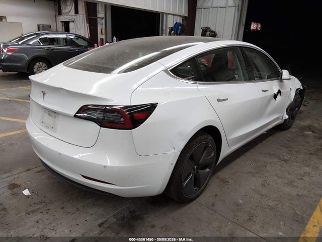 Продажа на аукционе авто 2018 Tesla Model 3 Long Range/mid Range, vin: 5YJ3E1EA1JF071894, номер лота: 45061450
