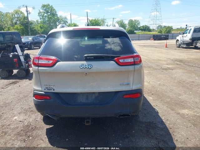 2015 Jeep Cherokee Latitude მანქანა იყიდება აუქციონზე, vin: 1C4PJMCS7FW635383, აუქციონის ნომერი: 45061452