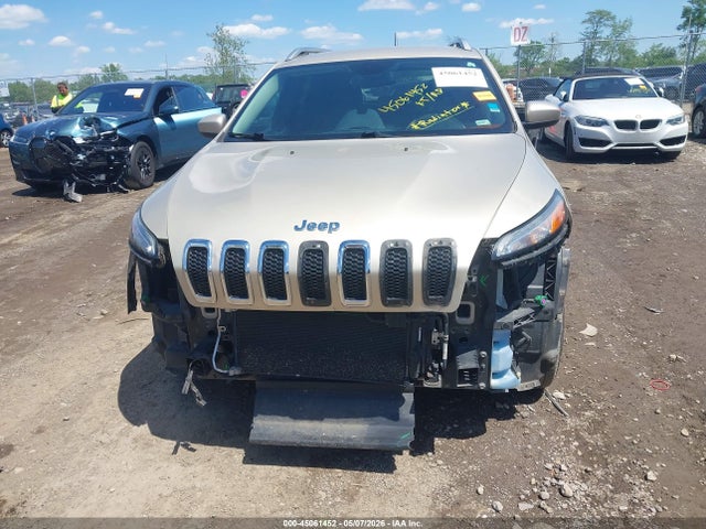 2015 Jeep Cherokee Latitude მანქანა იყიდება აუქციონზე, vin: 1C4PJMCS7FW635383, აუქციონის ნომერი: 45061452
