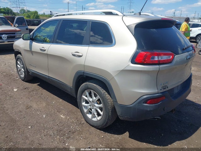 2015 Jeep Cherokee Latitude მანქანა იყიდება აუქციონზე, vin: 1C4PJMCS7FW635383, აუქციონის ნომერი: 45061452