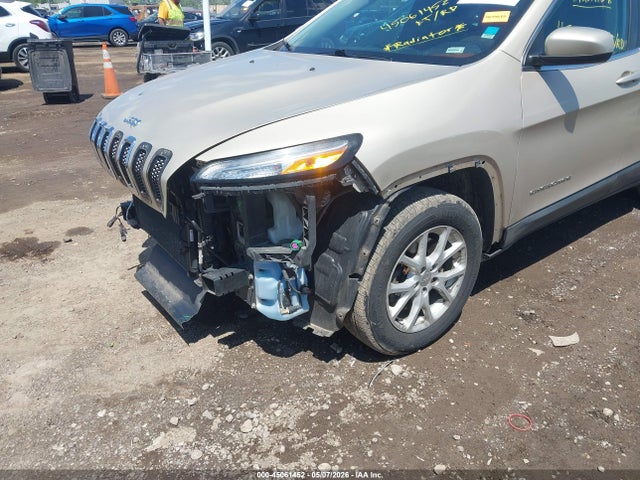 2015 Jeep Cherokee Latitude მანქანა იყიდება აუქციონზე, vin: 1C4PJMCS7FW635383, აუქციონის ნომერი: 45061452