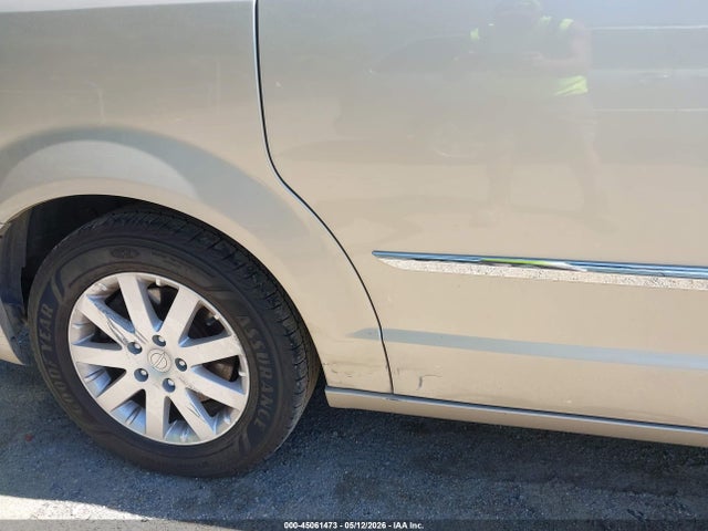 Продаж на аукціоні авто 2016 Chrysler Town & Country Touring, vin: 2C4RC1BG9GR256801, номер лоту: 45061473