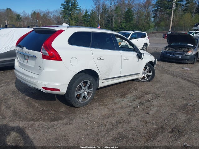45061494 :رقم المزاد ، YV4902DZ3E2518799 vin ، 2014 Volvo Xc60 T6 R-design مزاد بيع