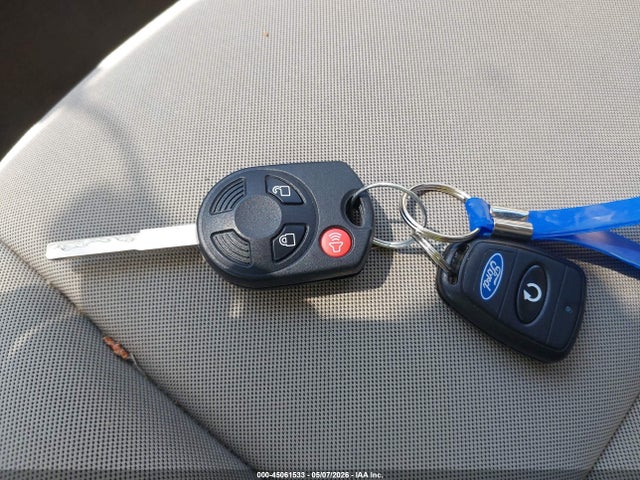 Продажа на аукционе авто 2016 Ford Escape Se, vin: 1FMCU9GX6GUB12955, номер лота: 45061533