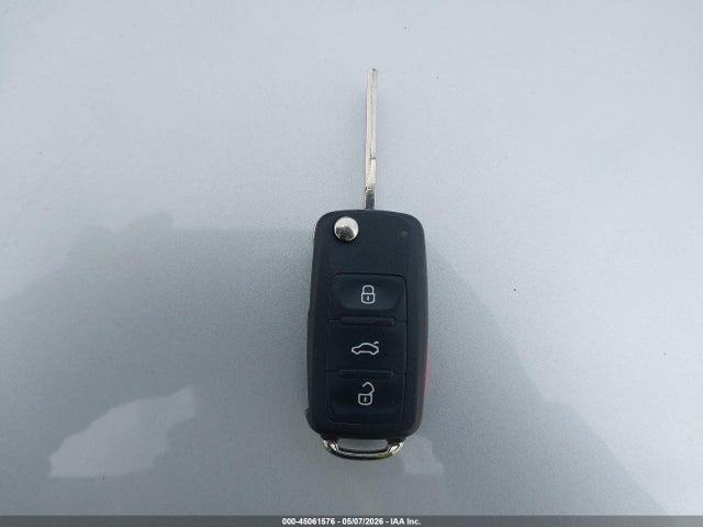 2011 Volkswagen Jetta Sportwagen 2.0l Tdi მანქანა იყიდება აუქციონზე, vin: 3VWPL7AJ2BM707796, აუქციონის ნომერი: 45061576