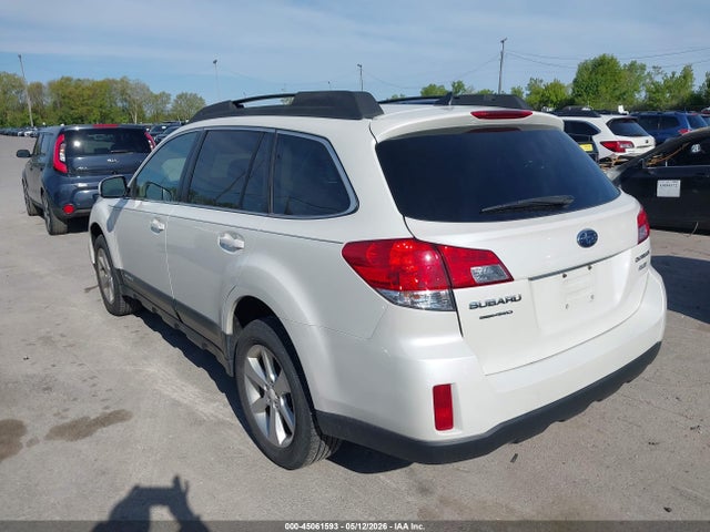 Продажа на аукционе авто 2014 Subaru Outback 2.5i Premium, vin: 4S4BRBCC5E3304653, номер лота: 45061593