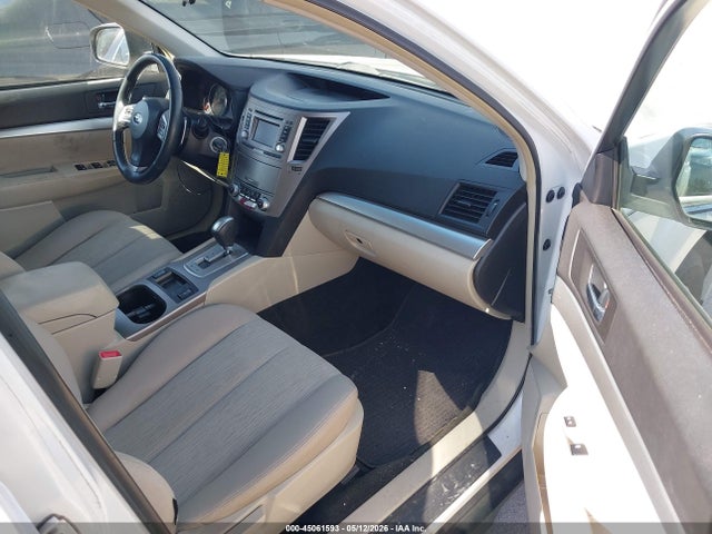 Продажа на аукционе авто 2014 Subaru Outback 2.5i Premium, vin: 4S4BRBCC5E3304653, номер лота: 45061593