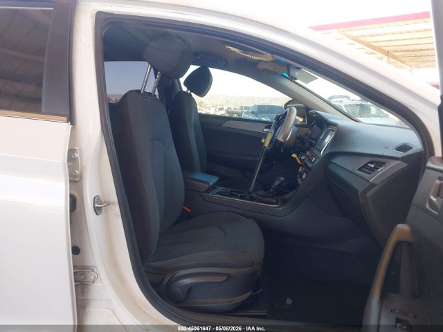 5NPE24AF1JH725086 Hyundai SONATA SE