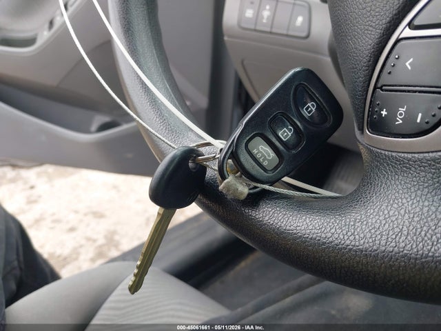 Продаж на аукціоні авто 2013 Hyundai Elantra Gls, vin: KMHDH4AE6DU968657, номер лоту: 45061661