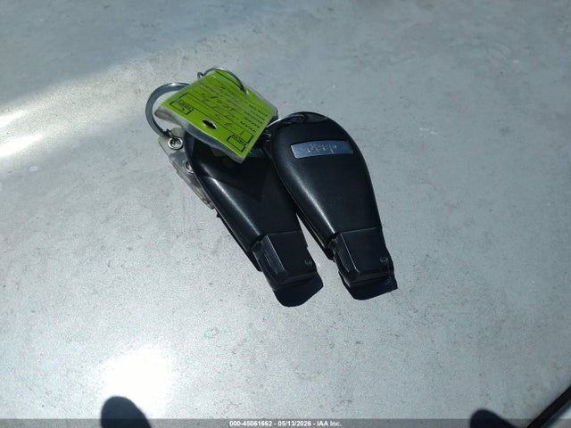 Продаж на аукціоні авто 2012 Jeep Grand Cherokee Laredo, vin: 1C4RJFAG5CC294176, номер лоту: 45061662