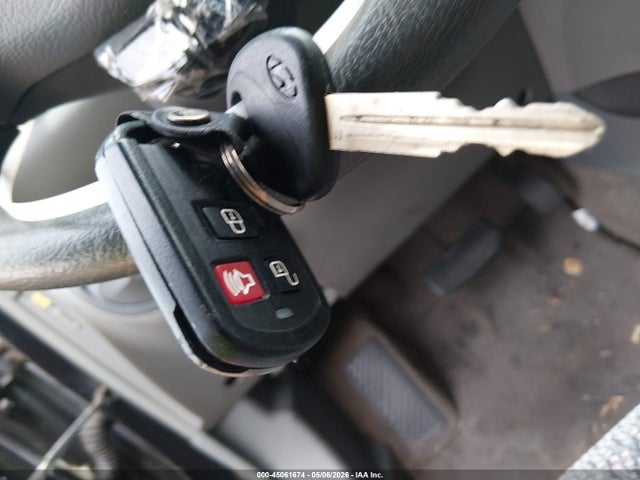 2004 Hyundai Santa Fe მანქანა იყიდება აუქციონზე, vin: KM8SB12B44U797032, აუქციონის ნომერი: 45061674