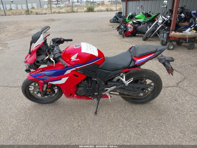 45061692 :رقم المزاد ، MLHPC7058S5101557 vin ، 2025 Honda Cbr500 Ra مزاد بيع