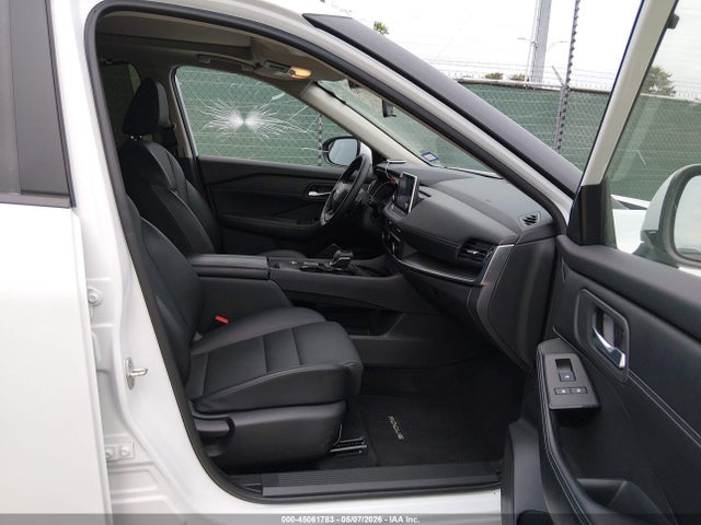 JN8BT3BA8SW006625 Nissan Rogue Sv Fwd