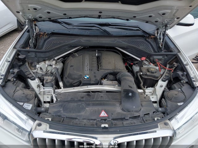 Продажа на аукционе авто 2015 Bmw X5 Xdrive35i, vin: 5UXKR0C56F0P02725, номер лота: 45061785