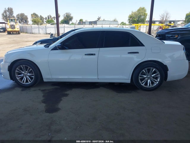 Продаж на аукціоні авто 2016 Chrysler 300c, vin: 2C3CCAEG2GH324660, номер лоту: 45061810
