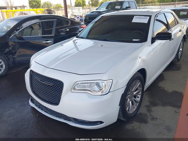 Продаж на аукціоні авто 2016 Chrysler 300c, vin: 2C3CCAEG2GH324660, номер лоту: 45061810