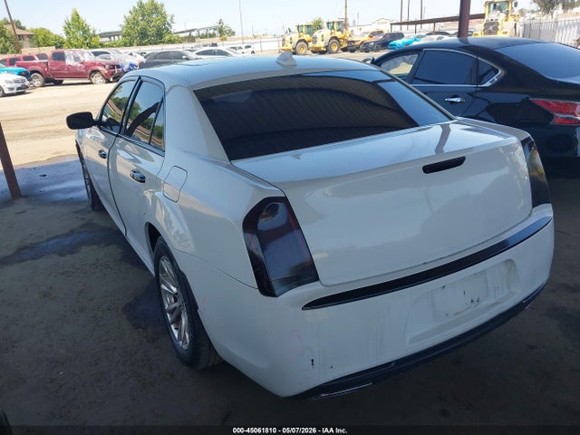 Продаж на аукціоні авто 2016 Chrysler 300c, vin: 2C3CCAEG2GH324660, номер лоту: 45061810