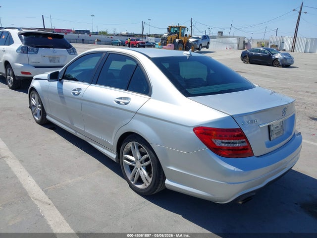 Продаж на аукціоні авто 2013 Mercedes-benz C 250 Sport, vin: WDDGF4HB6DA763317, номер лоту: 45061897