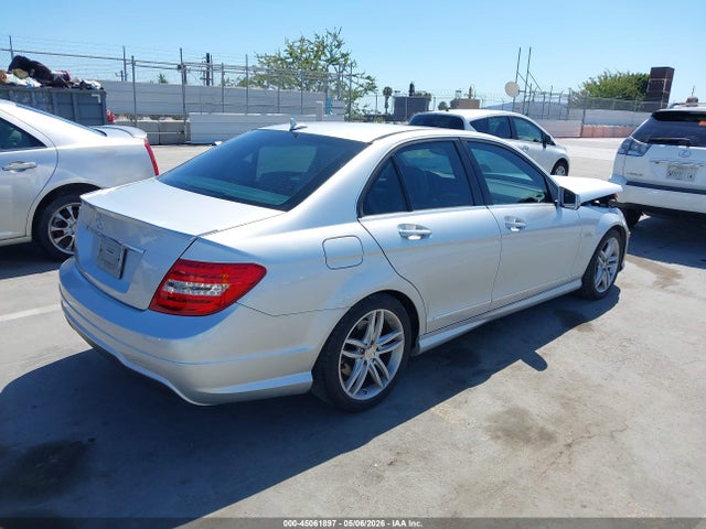 Продаж на аукціоні авто 2013 Mercedes-benz C 250 Sport, vin: WDDGF4HB6DA763317, номер лоту: 45061897