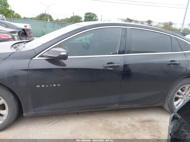 1G1ZE5ST1HF227678 Chevrolet MALIBU 1LT