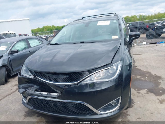 Продажа на аукционе авто 2017 Chrysler Pacifica Touring-l, vin: 2C4RC1BG9HR759620, номер лота: 45061926