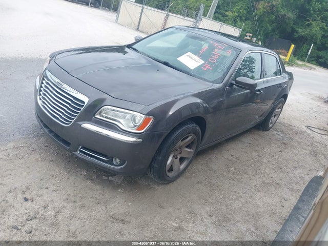 45061937 :رقم المزاد ، 2C3CCARG0DH575229 vin ، 2013 Chrysler 300 Motown مزاد بيع