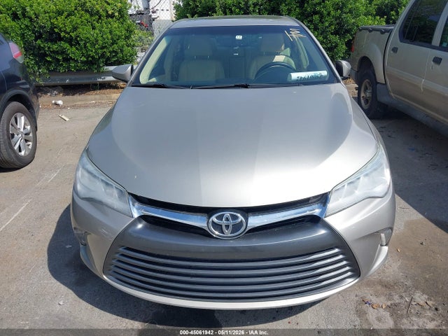 2015 Toyota Camry Xle V6 მანქანა იყიდება აუქციონზე, vin: 4T1BK1FKXFU565709, აუქციონის ნომერი: 45061942
