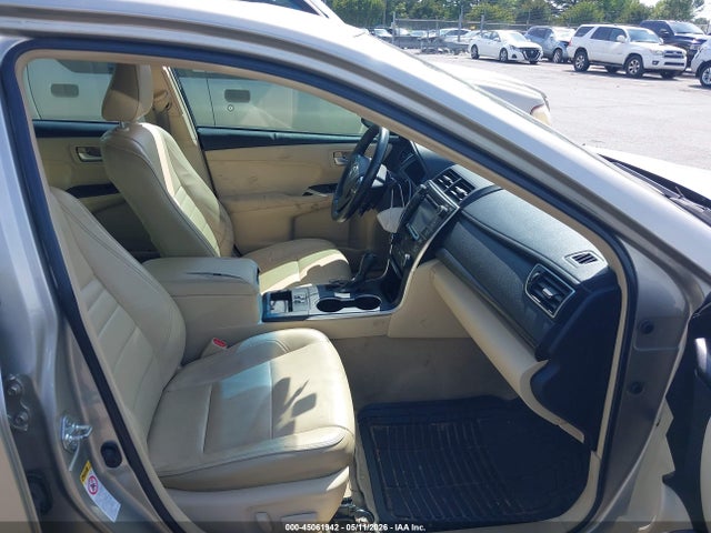 2015 Toyota Camry Xle V6 მანქანა იყიდება აუქციონზე, vin: 4T1BK1FKXFU565709, აუქციონის ნომერი: 45061942