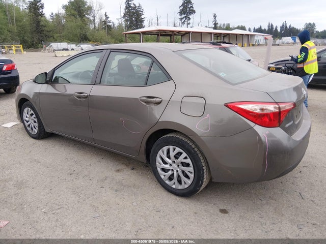 2T1BURHE0JC004560 Toyota COROLLA LE