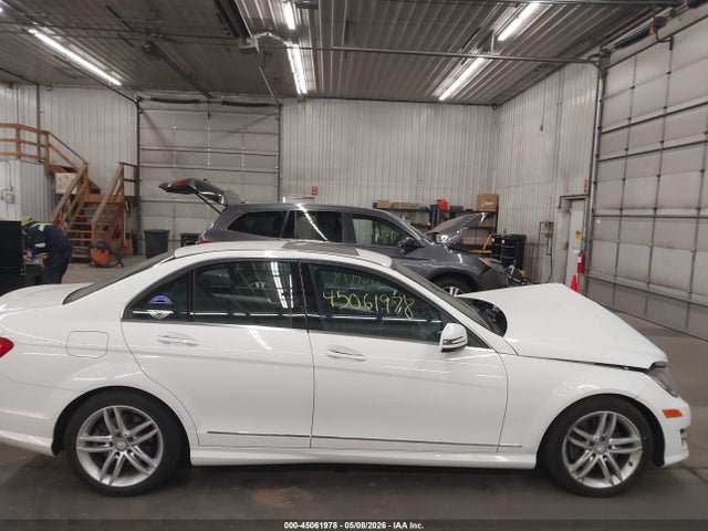 Aukcja sprzedaży 2014 Mercedes-benz C 300 Sport 4matic, vin: WDDGF8AB9ER309132, numer aukcji: 45061978