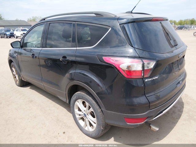 Продажа на аукционе авто 2017 Ford Escape Se, vin: 1FMCU9G92HUE57015, номер лота: 45062008