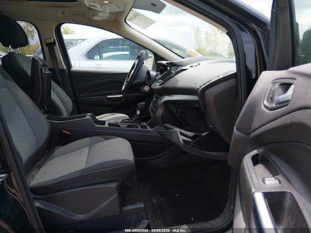 Продажа на аукционе авто 2017 Ford Escape Se, vin: 1FMCU9G92HUE57015, номер лота: 45062008