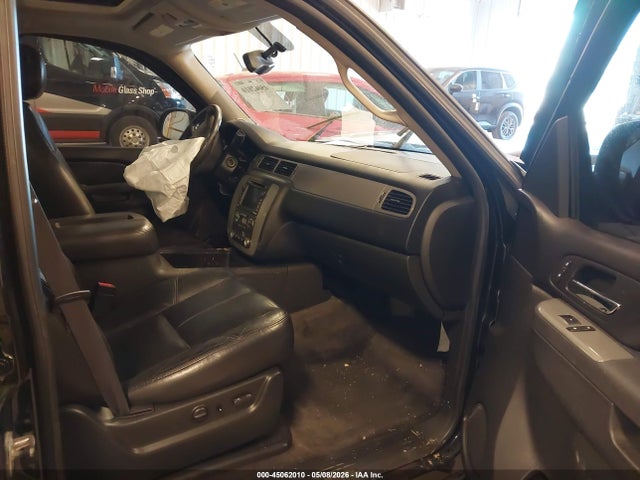 Продаж на аукціоні авто 2011 Chevrolet Tahoe Lt, vin: 1GNSKBE09BR258627, номер лоту: 45062010