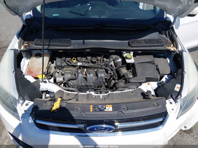 45062031 :رقم المزاد ، 1FMCU9J9XGUB02276 vin ، 2016 Ford Escape Titanium مزاد بيع