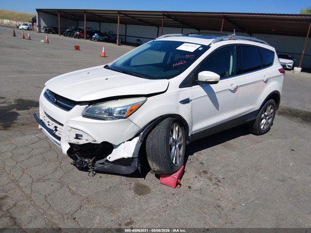 45062031 :رقم المزاد ، 1FMCU9J9XGUB02276 vin ، 2016 Ford Escape Titanium مزاد بيع