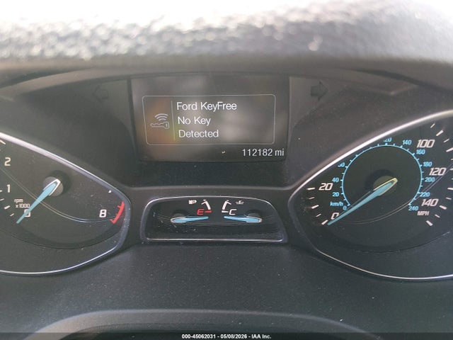 45062031 :رقم المزاد ، 1FMCU9J9XGUB02276 vin ، 2016 Ford Escape Titanium مزاد بيع