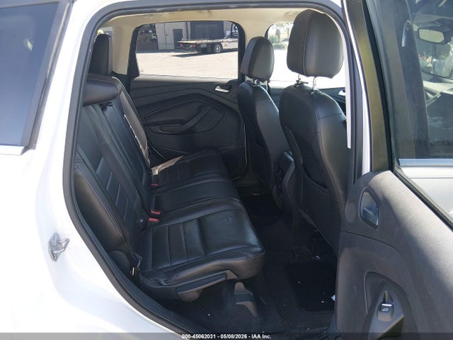 45062031 :رقم المزاد ، 1FMCU9J9XGUB02276 vin ، 2016 Ford Escape Titanium مزاد بيع