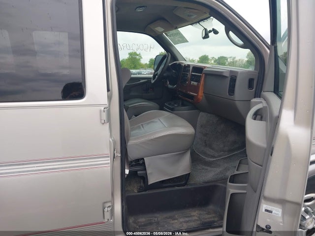 2005 Chevrolet Express Upfitter მანქანა იყიდება აუქციონზე, vin: 1GBFG15T151261884, აუქციონის ნომერი: 45062036