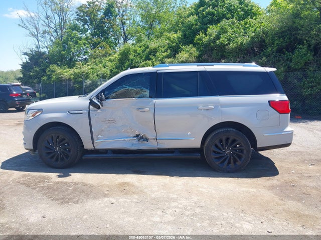 5LMJJ2LT6MEL12814 Lincoln Navigator Reserve