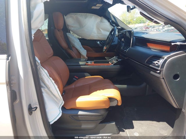 5LMJJ2LT6MEL12814 Lincoln Navigator Reserve
