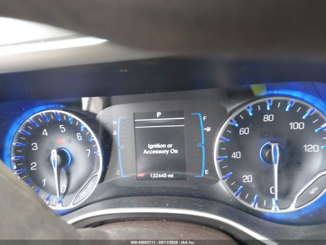 2017 Chrysler Pacifica Touring მანქანა იყიდება აუქციონზე, vin: 2C4RC1DG2HR587895, აუქციონის ნომერი: 45062111