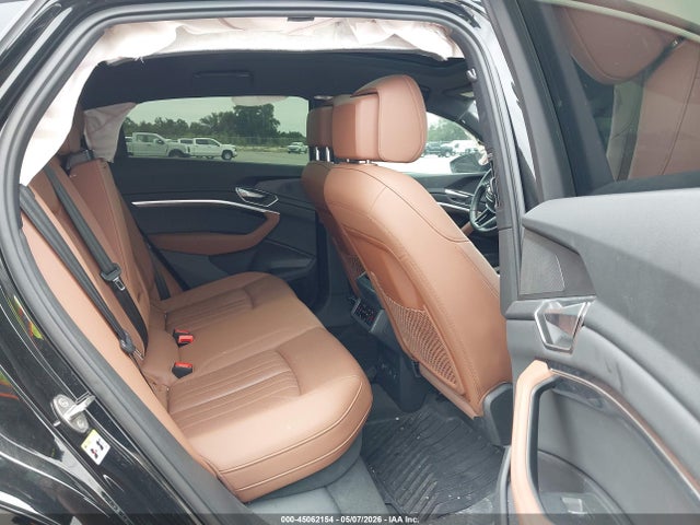 Продаж на аукціоні авто 2022 Audi E-tron Sportback Premium Plus S Line Quattro, vin: WA12AAGEXNB032358, номер лоту: 45062154